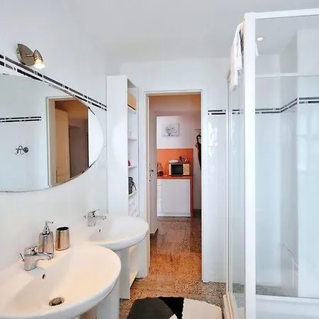 With A Balcony Very Close To The Apartamento Ustronie Morskie