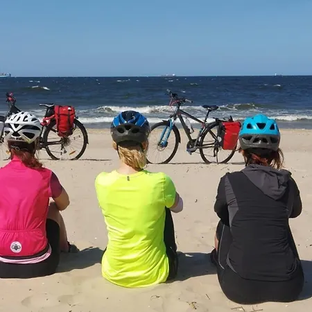 アパート With A Balcony Very Close To The