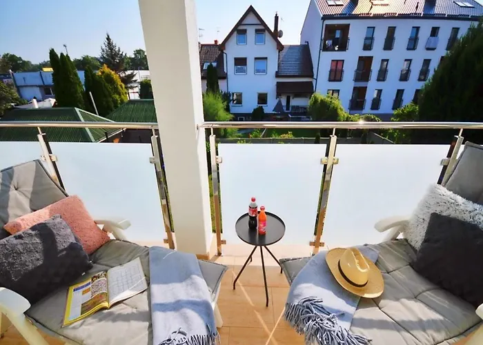 With A Balcony Very Close To The Διαμέρισμα *